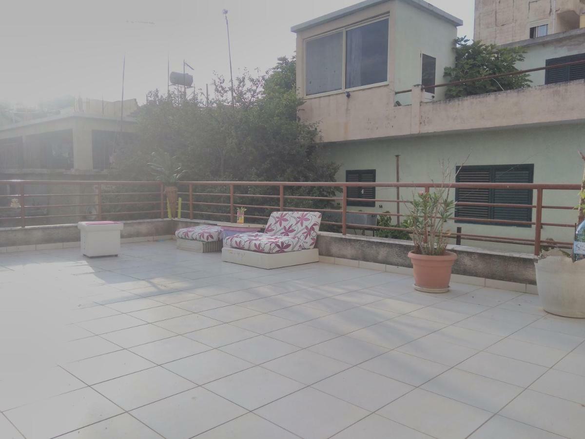 Queen Hostel Дуррес Экстерьер фото